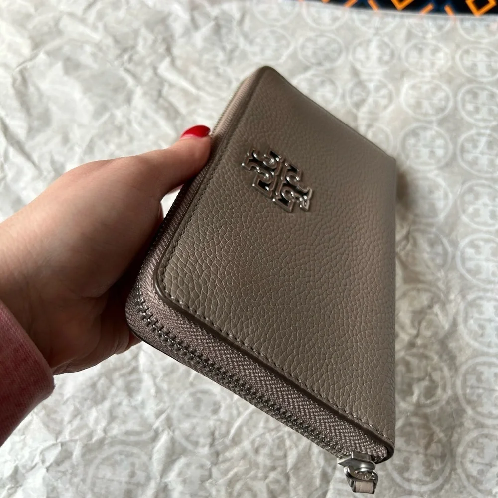 Tory Burch tory burch